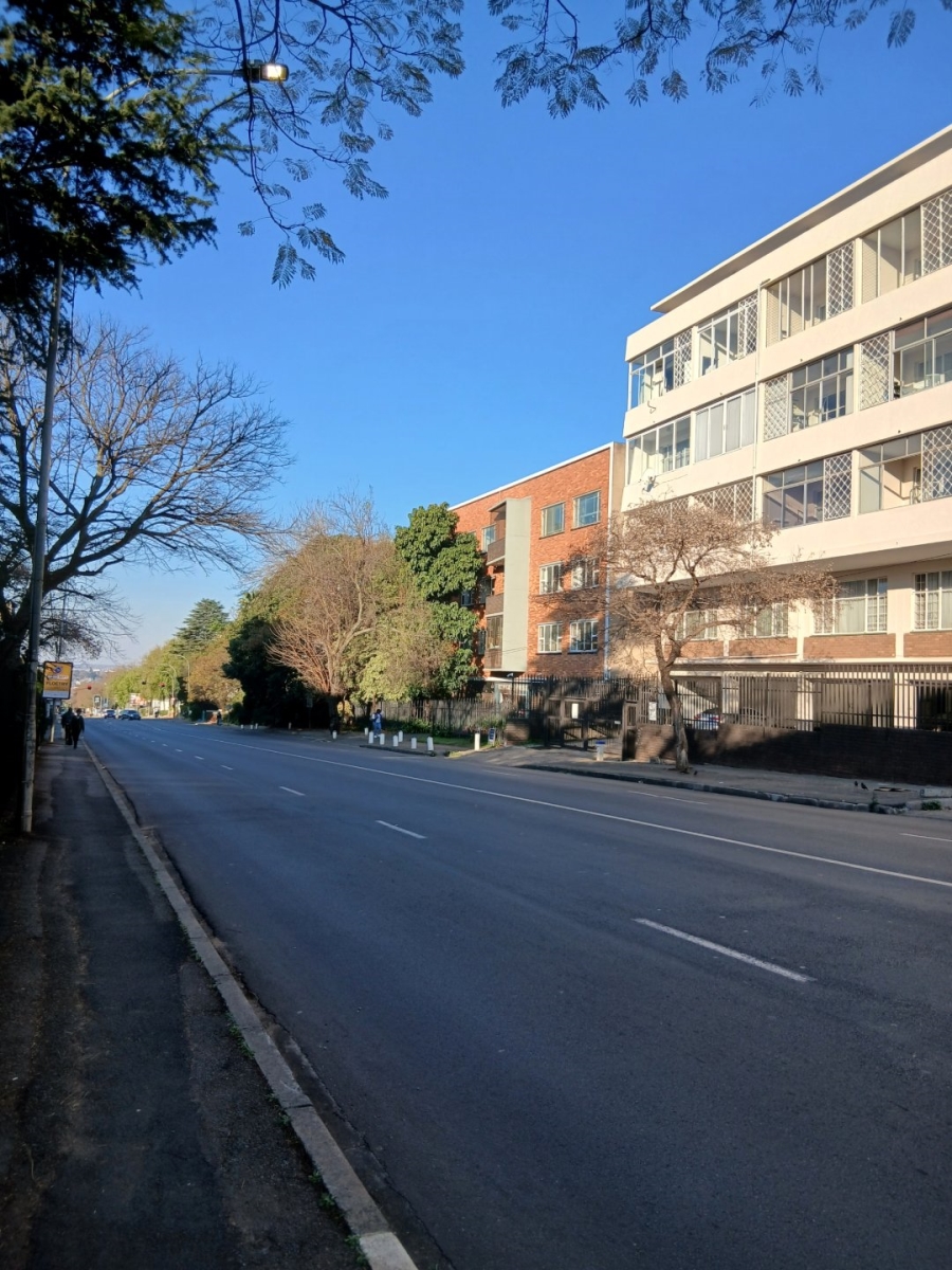 2 Bedroom Property for Sale in Illovo Gauteng