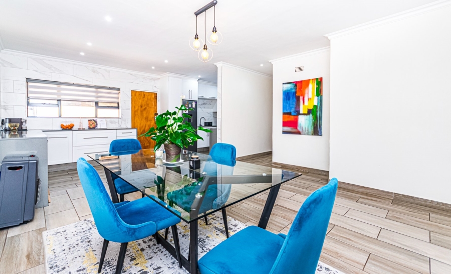 5 Bedroom Property for Sale in Rant En Dal Gauteng