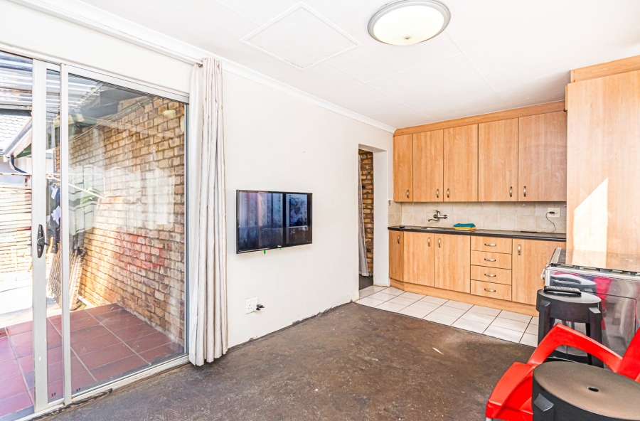 5 Bedroom Property for Sale in Rant En Dal Gauteng