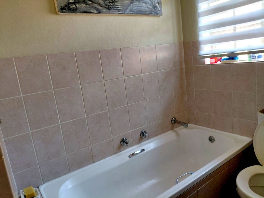 3 Bedroom Property for Sale in Bellairspark Gauteng