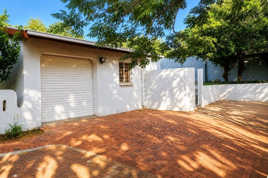 6 Bedroom Property for Sale in Bryanston Gauteng