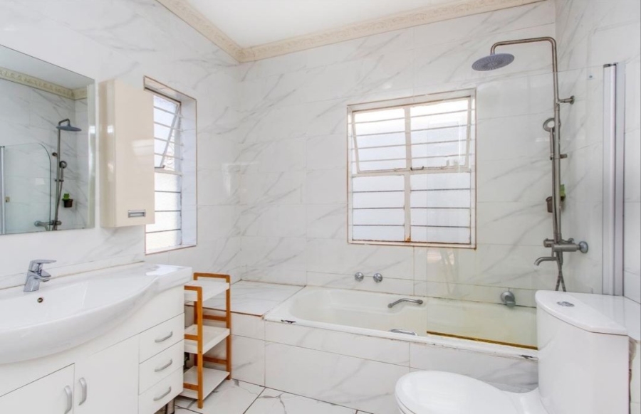 6 Bedroom Property for Sale in Bryanston Gauteng