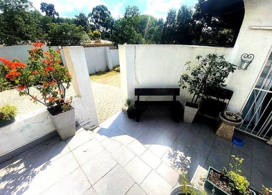 6 Bedroom Property for Sale in Bryanston Gauteng