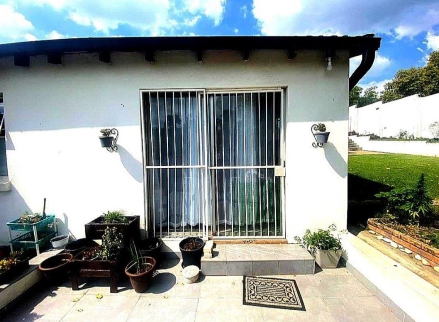 6 Bedroom Property for Sale in Bryanston Gauteng