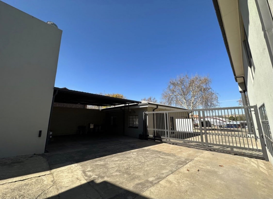 Commercial Property for Sale in Mountain View Gauteng