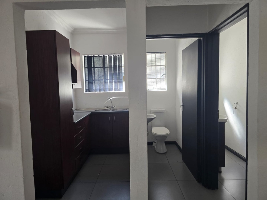 To Let Commercial Property for Rent in Bartlett Gauteng