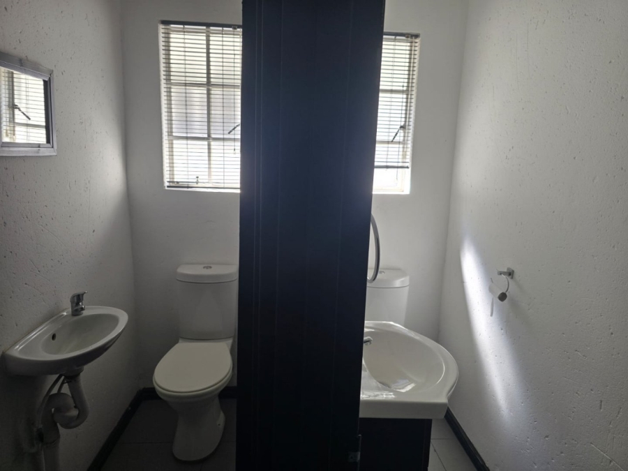 To Let Commercial Property for Rent in Bartlett Gauteng