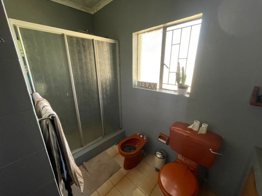 4 Bedroom Property for Sale in Verwoerdpark Gauteng