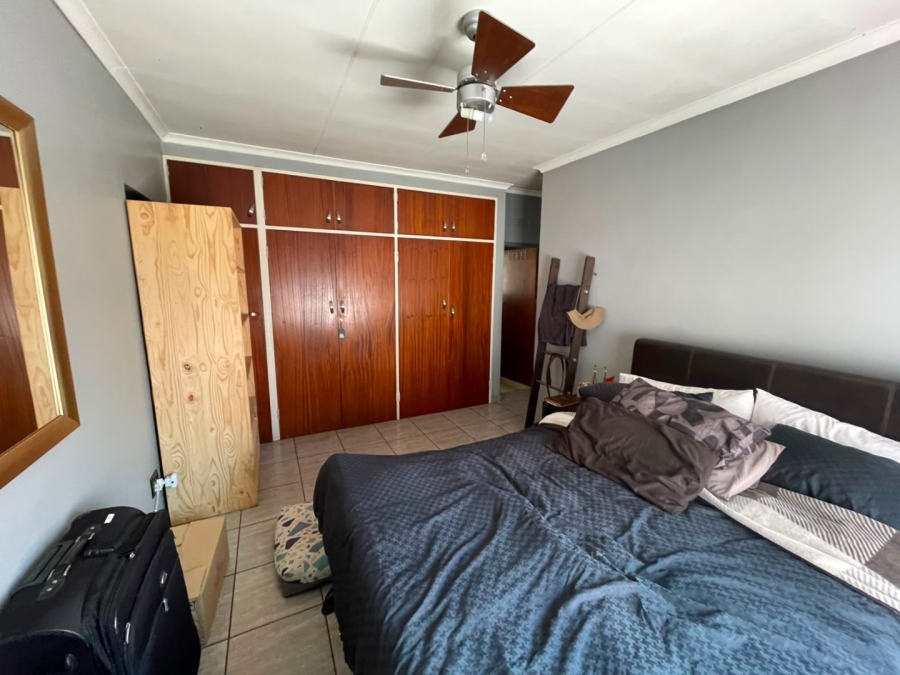 4 Bedroom Property for Sale in Verwoerdpark Gauteng