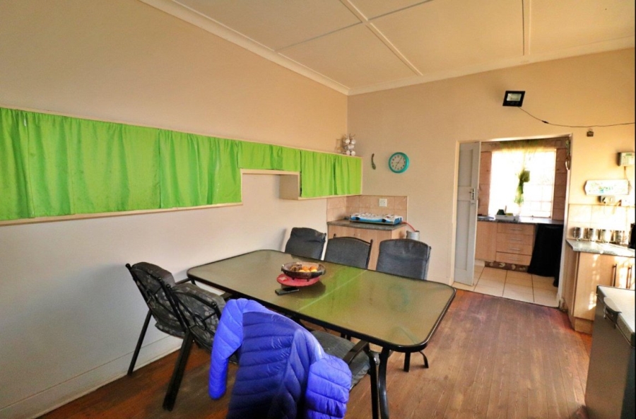 6 Bedroom Property for Sale in Primrose Gauteng