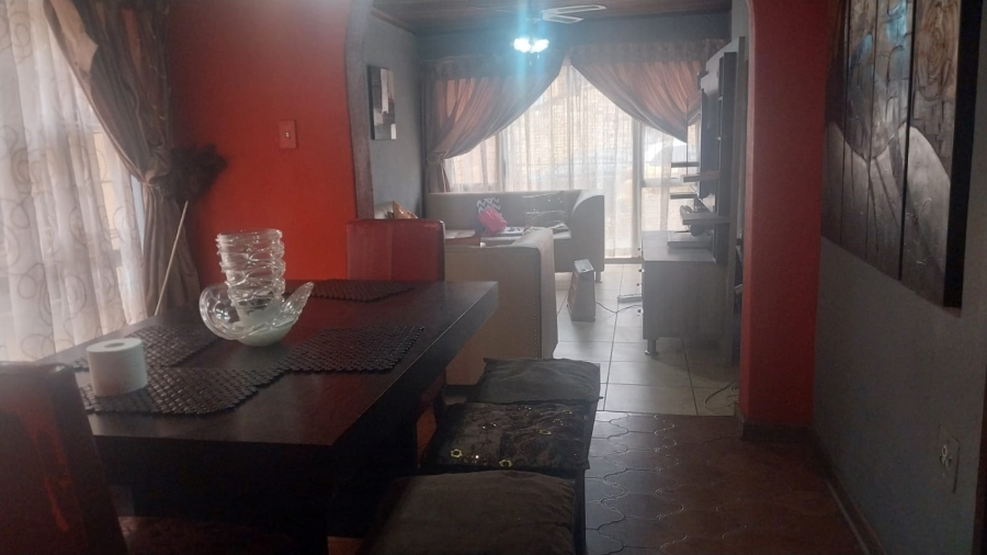 3 Bedroom Property for Sale in Mapetla Gauteng