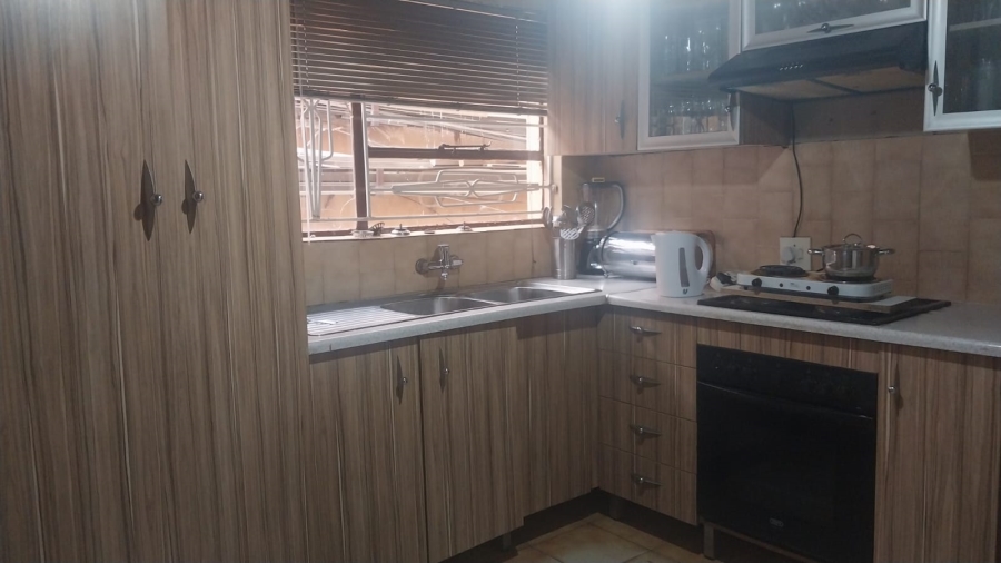 3 Bedroom Property for Sale in Mapetla Gauteng