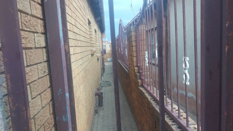 3 Bedroom Property for Sale in Mapetla Gauteng