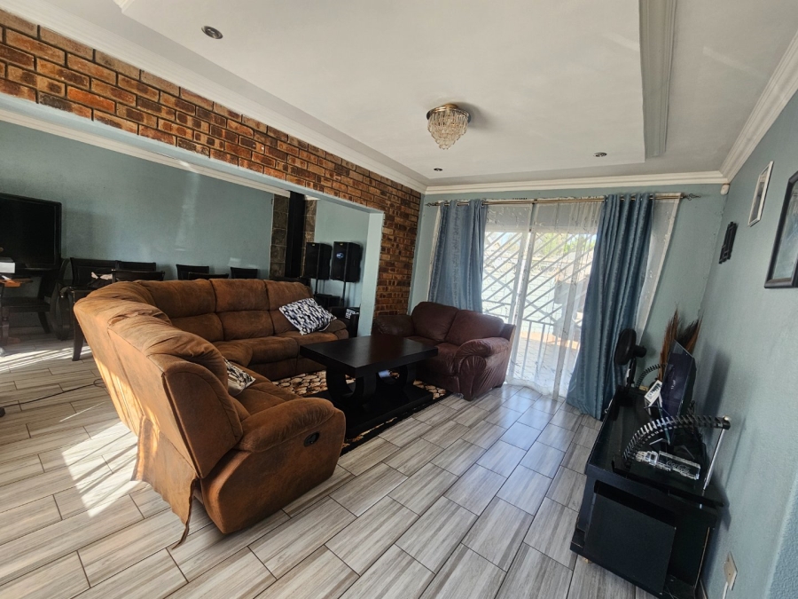 3 Bedroom Property for Sale in Crystal Park Gauteng