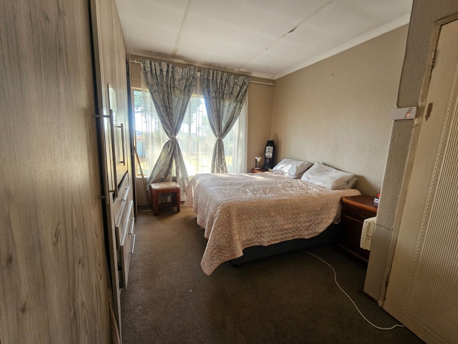 3 Bedroom Property for Sale in Crystal Park Gauteng