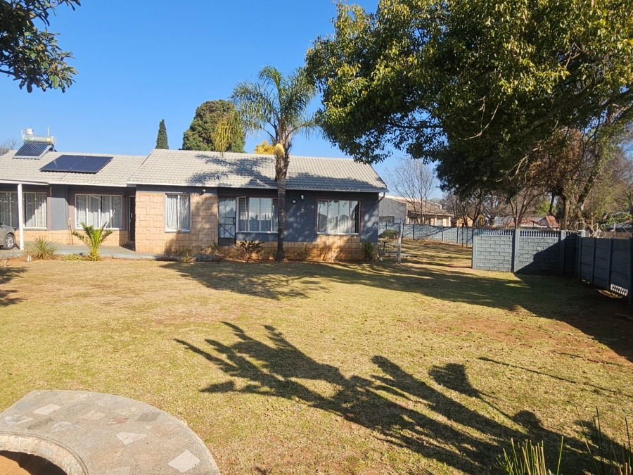 3 Bedroom Property for Sale in Crystal Park Gauteng