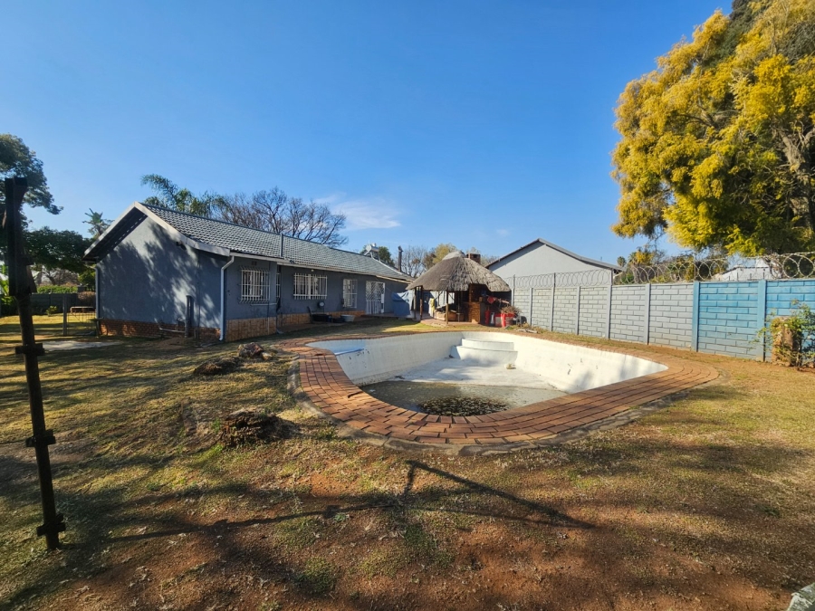 3 Bedroom Property for Sale in Crystal Park Gauteng