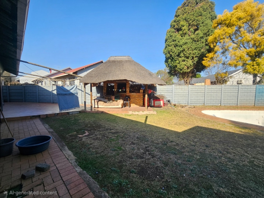 3 Bedroom Property for Sale in Crystal Park Gauteng