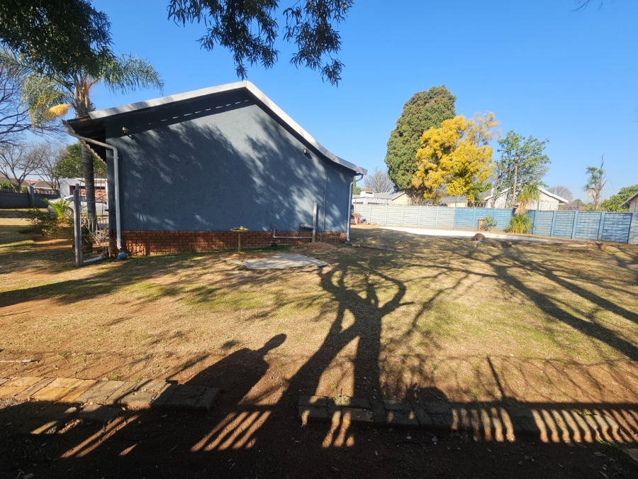 3 Bedroom Property for Sale in Crystal Park Gauteng