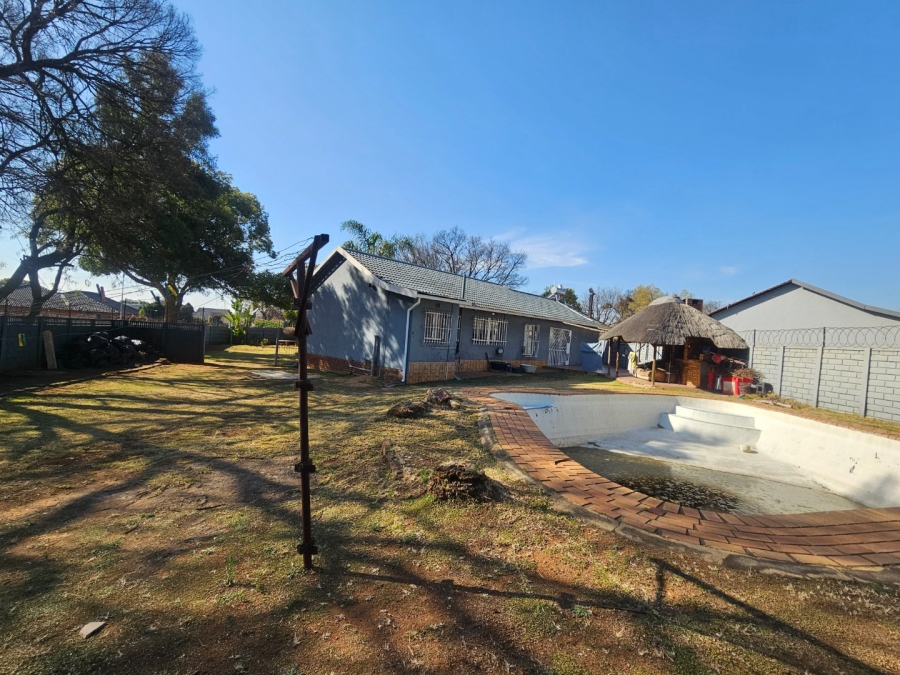 3 Bedroom Property for Sale in Crystal Park Gauteng