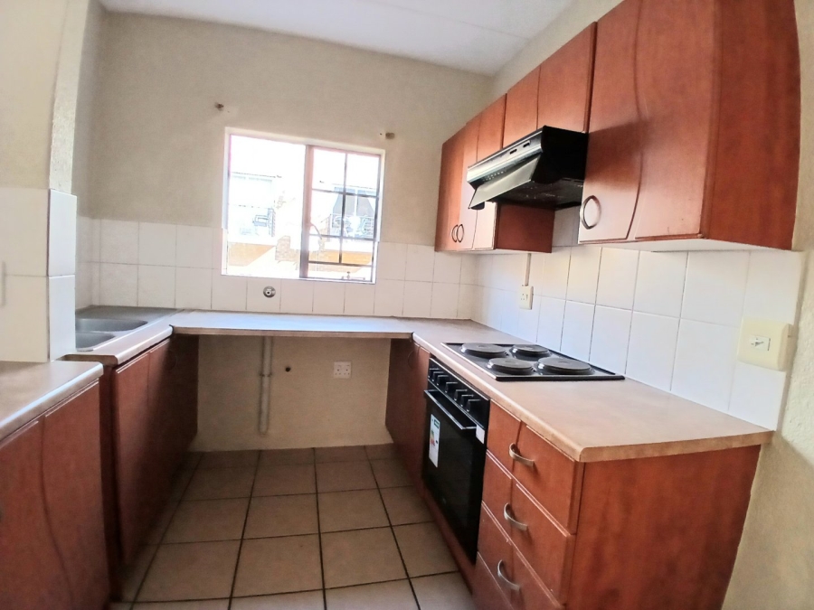 2 Bedroom Property for Sale in Halfway Gardens Gauteng