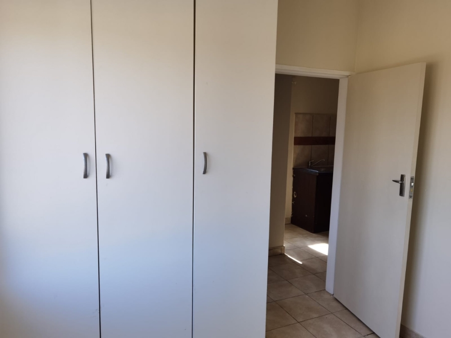 To Let 1 Bedroom Property for Rent in Kempton Park Central Gauteng