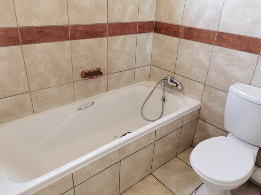 To Let 1 Bedroom Property for Rent in Kempton Park Central Gauteng