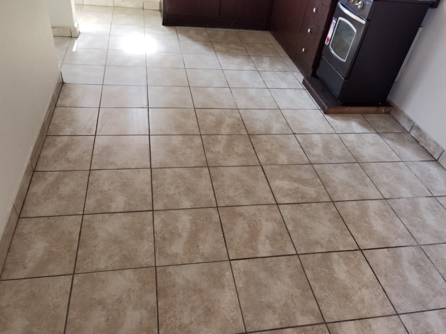 To Let 1 Bedroom Property for Rent in Kempton Park Central Gauteng