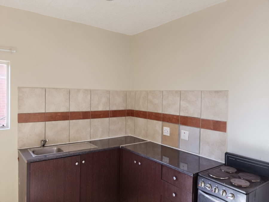 To Let 1 Bedroom Property for Rent in Kempton Park Central Gauteng