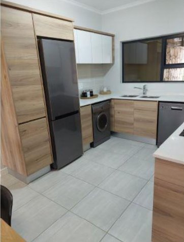 To Let 2 Bedroom Property for Rent in Waterfall Gauteng