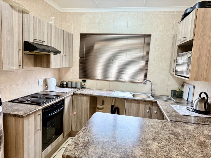 To Let 2 Bedroom Property for Rent in Randpark Ridge Gauteng
