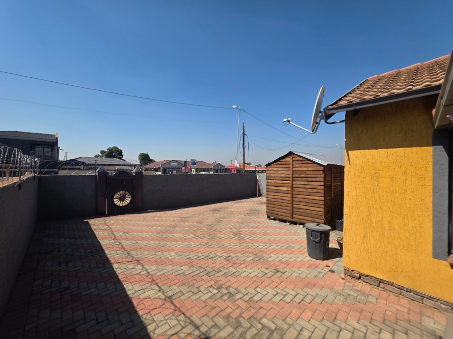 2 Bedroom Property for Sale in Soshanguve XX Gauteng