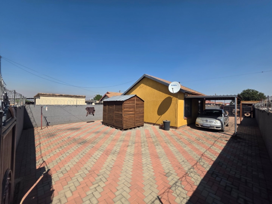 2 Bedroom Property for Sale in Soshanguve XX Gauteng