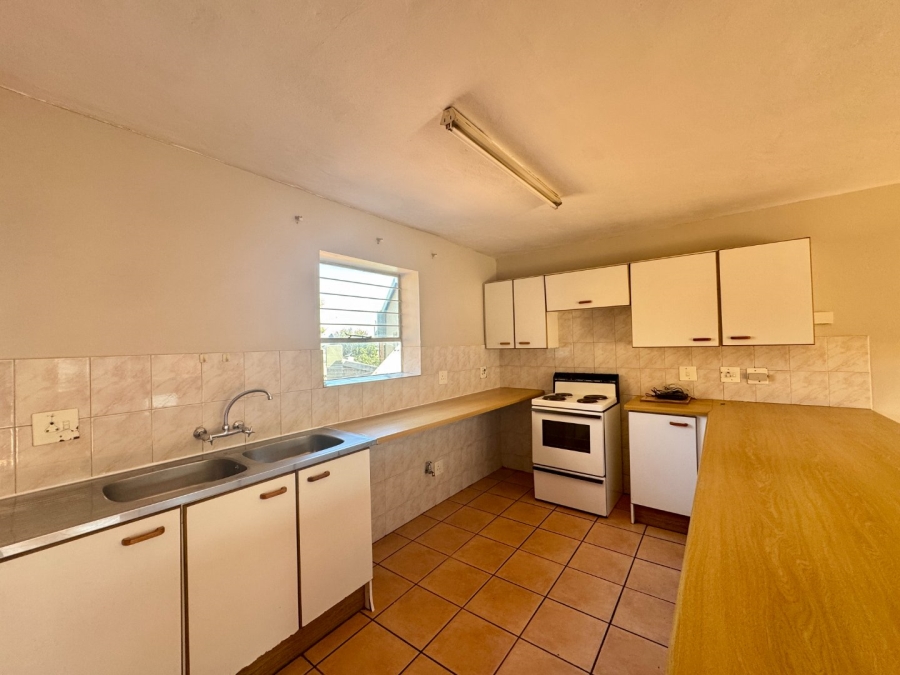 2 Bedroom Property for Sale in Die Hoewes Gauteng