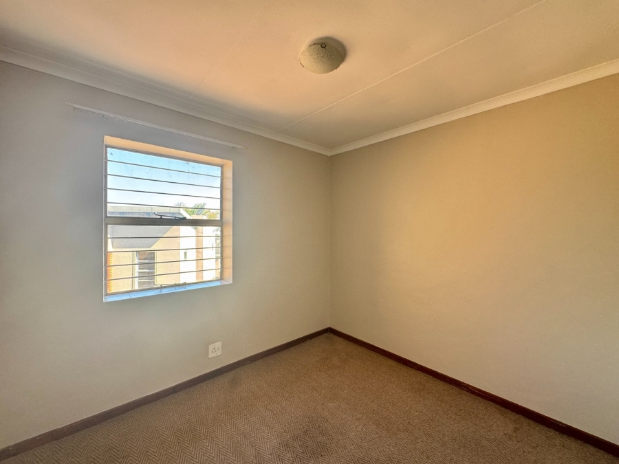 2 Bedroom Property for Sale in Die Hoewes Gauteng