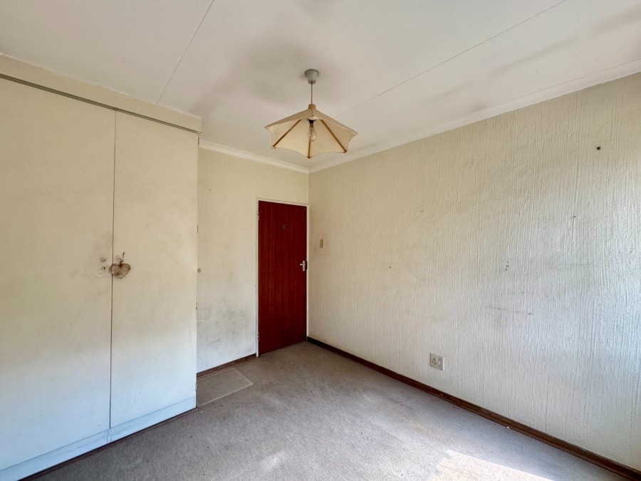 3 Bedroom Property for Sale in Die Hoewes Gauteng
