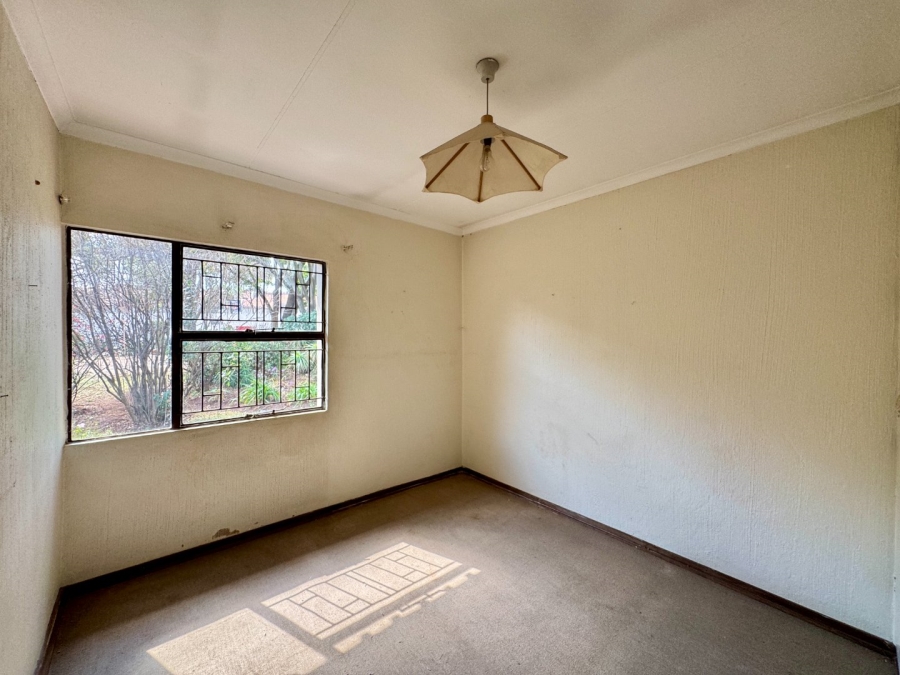 3 Bedroom Property for Sale in Die Hoewes Gauteng