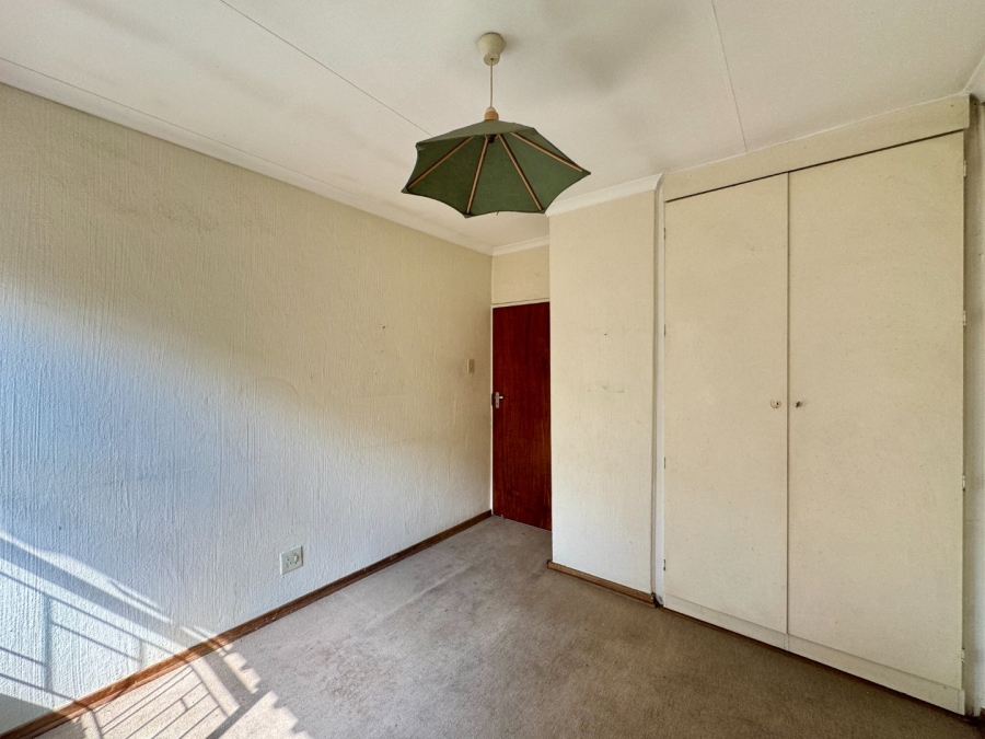 3 Bedroom Property for Sale in Die Hoewes Gauteng