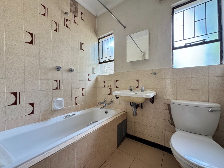 3 Bedroom Property for Sale in Die Hoewes Gauteng