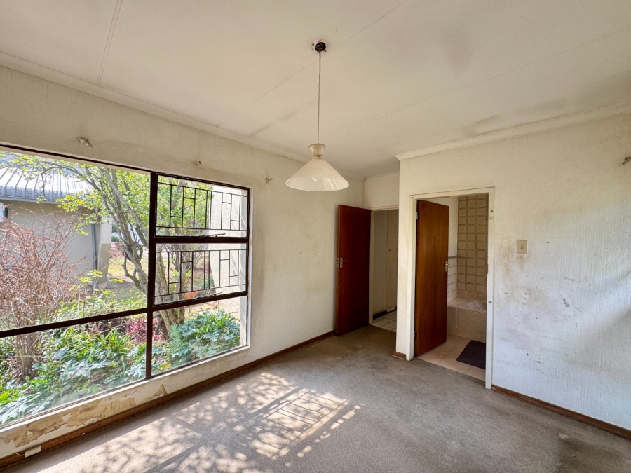 3 Bedroom Property for Sale in Die Hoewes Gauteng