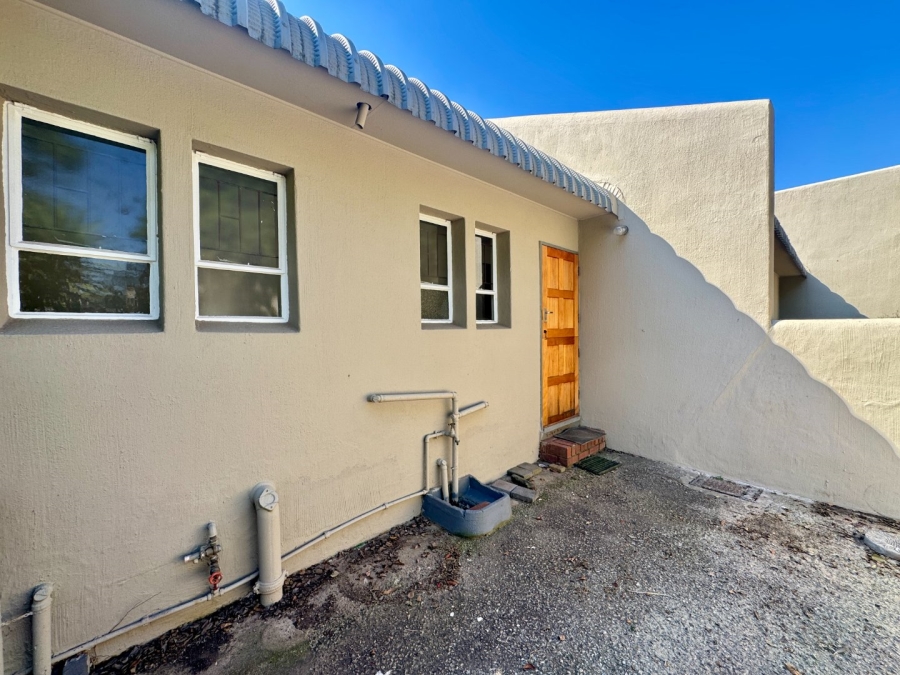 3 Bedroom Property for Sale in Die Hoewes Gauteng