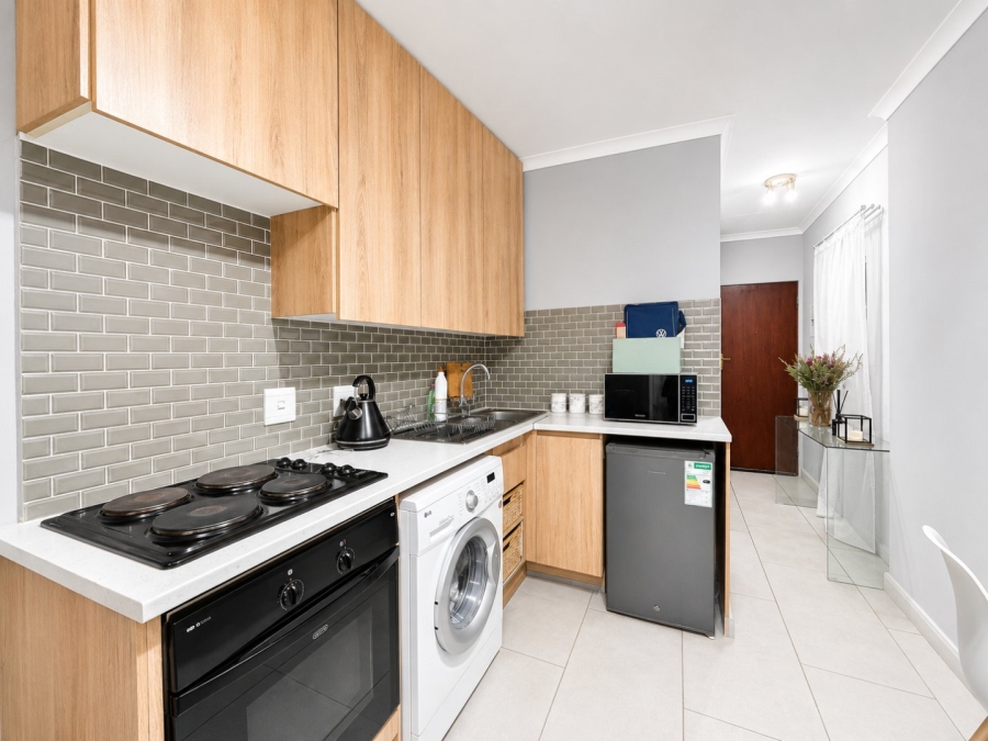 1 Bedroom Property for Sale in Noordwyk Gauteng