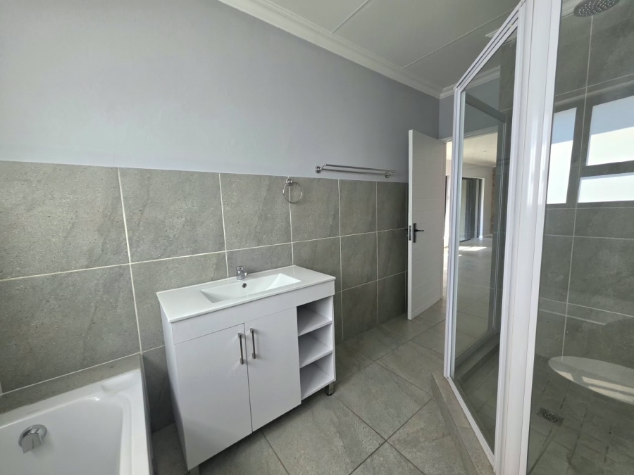 3 Bedroom Property for Sale in Diswilmar A H Gauteng