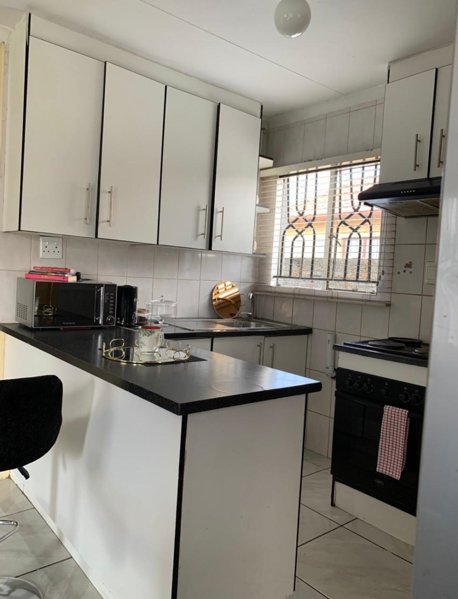 3 Bedroom Property for Sale in Windmill Park Gauteng