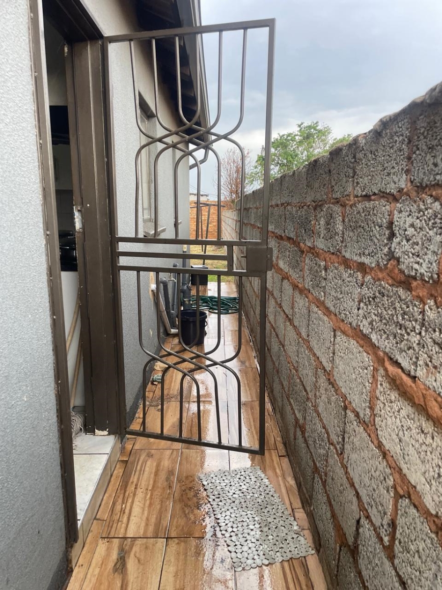 3 Bedroom Property for Sale in Windmill Park Gauteng