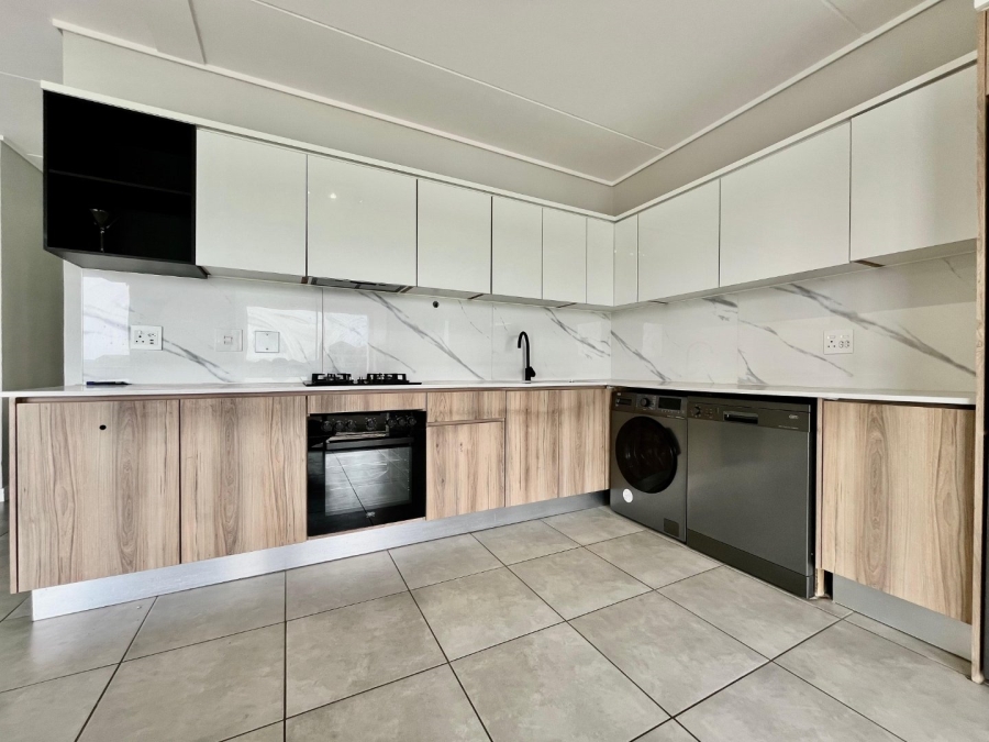 To Let 3 Bedroom Property for Rent in Waterfall Gauteng