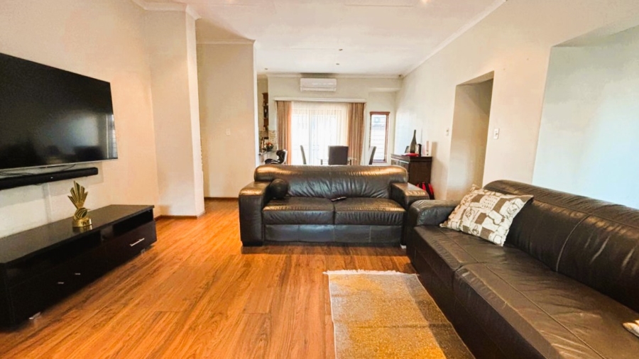 3 Bedroom Property for Sale in Eco Park Gauteng