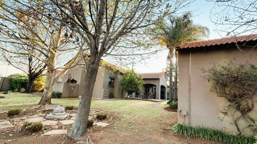 3 Bedroom Property for Sale in Eco Park Gauteng
