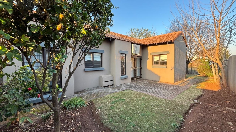3 Bedroom Property for Sale in Eco Park Gauteng