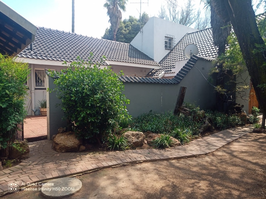 3 Bedroom Property for Sale in Selcourt Gauteng